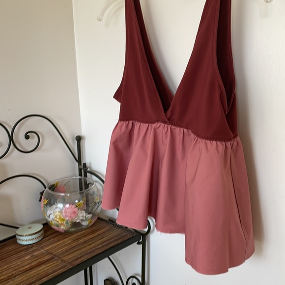 Adorable URBAN OUTFITTERS Babydoll Top 🪴 - Picture 2 of 4